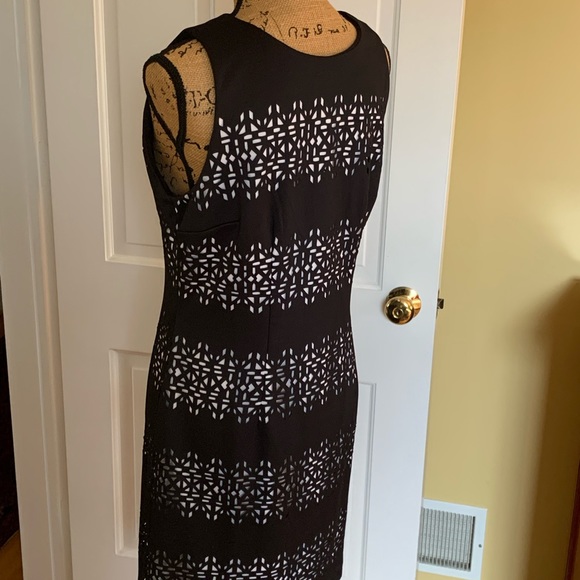 WHBM sleeveless LBD with laser cut details size 10 - Picture 15 of 16
